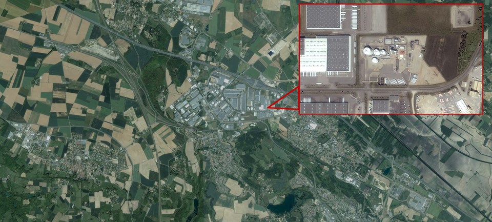 Grenoble kentinin yakınlarında bulunan Saint-Quentin-Fallavier kasabasındaki fabrikaya düzenlenen saldırıyı henüz üstlenen olmadı.