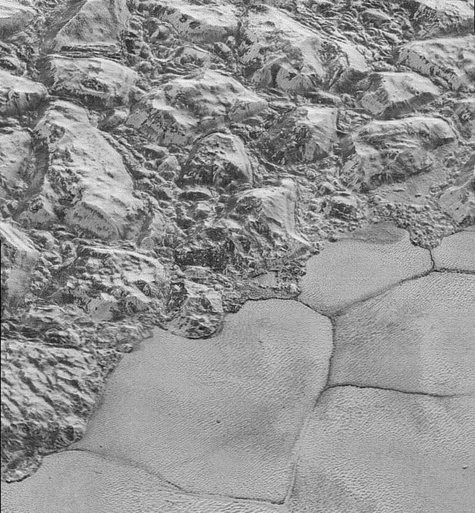Plutona 10 km hündürlükdən baxın | İnsanoğlu bunu da bacardı