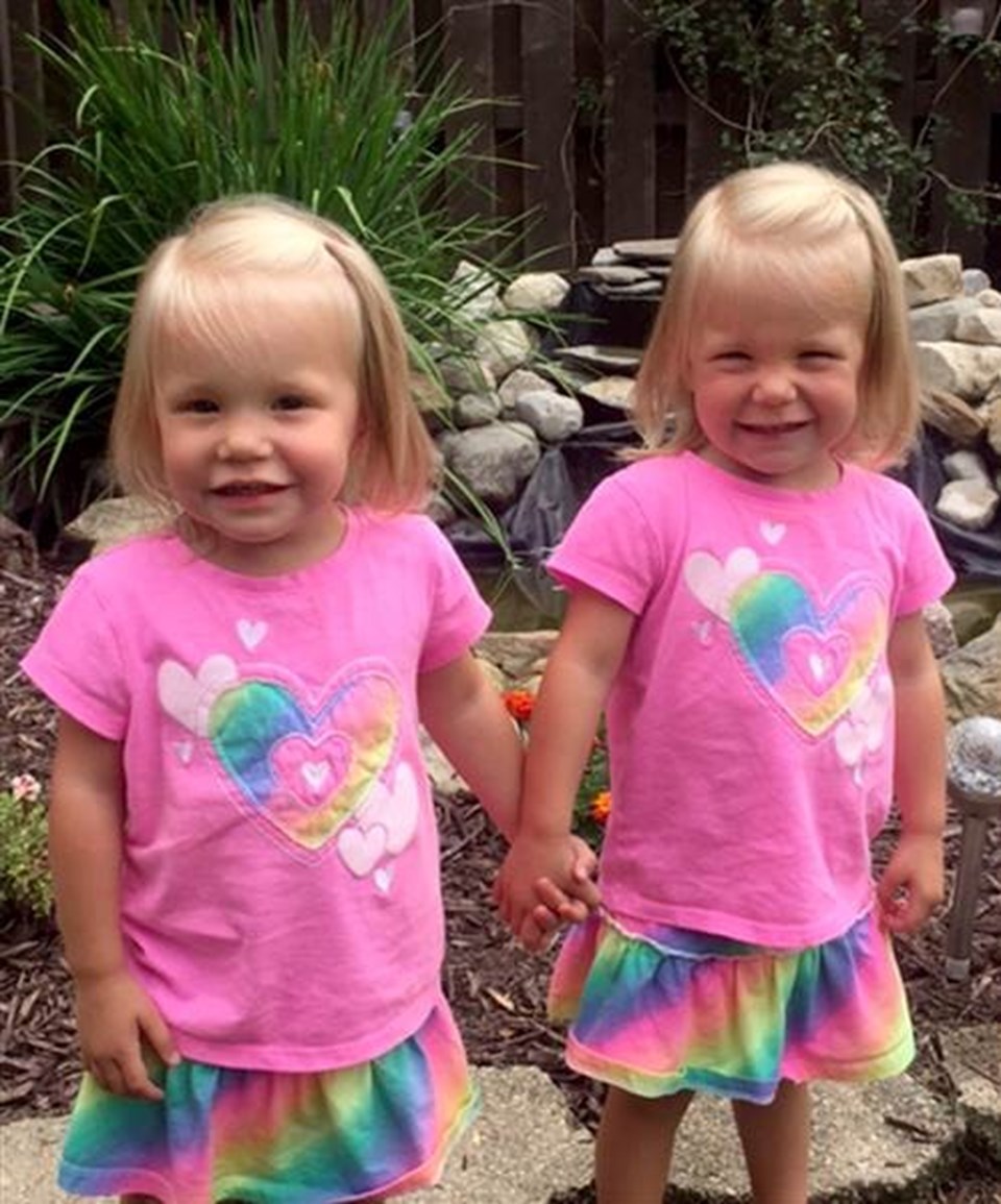 Şimdi iki yaşında olan ikizler, birbirlerinden hiç ayrılmıyorlar.